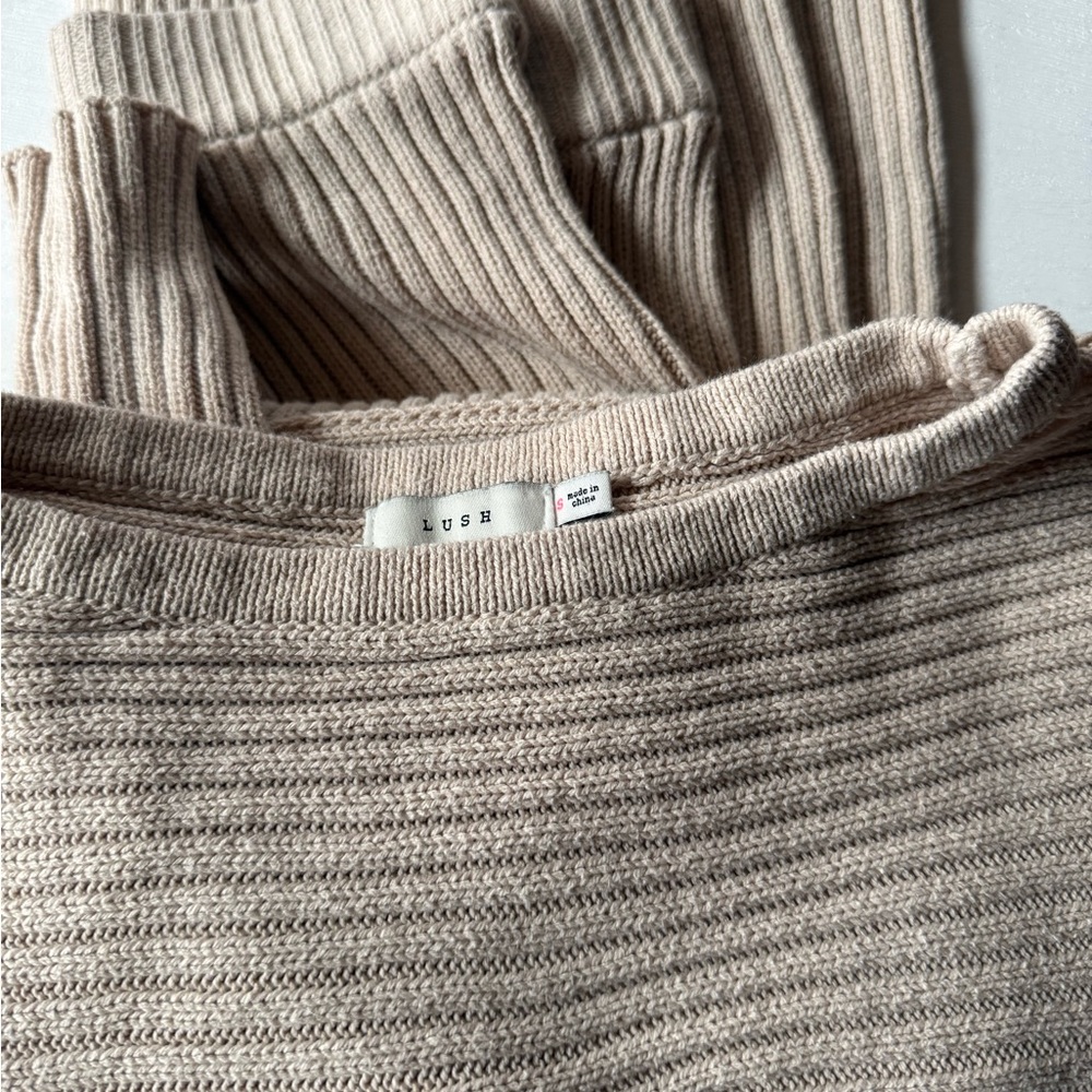 Lush Ribbed Knit Lounge Top in Light Beige
